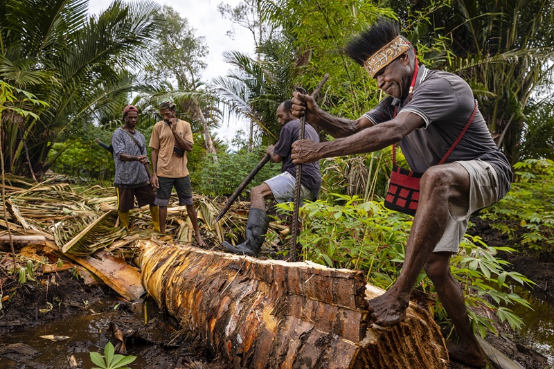 Komunitas Lokal  & Biodiversitas
